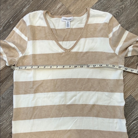 Calvin Klein Beige and White Striped V-Neck Sweater Top - Picture 4 of 9